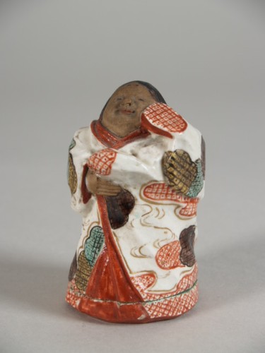 Kogo in de vorm van een vrouw in kimono